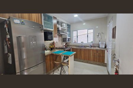 Casa para alugar com 300m², 4 quartos e 4 vagas