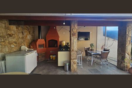 Casa para alugar com 300m², 4 quartos e 4 vagas