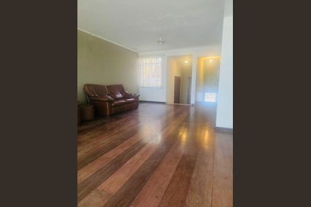 Casa à venda com 3 quartos, 300m² em Vila Valparaíso, Santo André