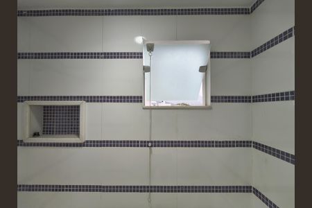Casa de condomínio para alugar com 300m², 5 quartos e 2 vagas