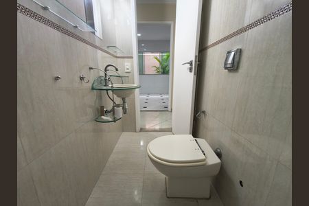 Casa de condomínio para alugar com 300m², 5 quartos e 2 vagas