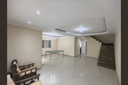 Casa de condomínio para alugar com 300m², 5 quartos e 2 vagas
