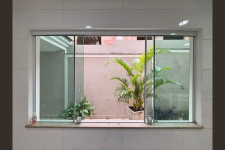 Casa de condomínio para alugar com 300m², 5 quartos e 2 vagas