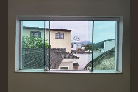 Casa de condomínio para alugar com 300m², 5 quartos e 2 vagas