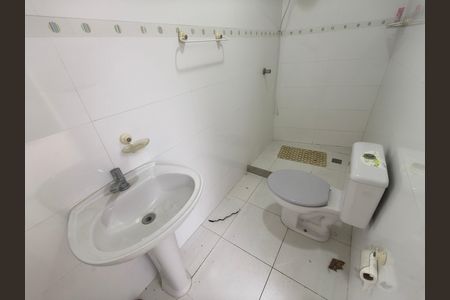 Casa de condomínio para alugar com 300m², 5 quartos e 2 vagas