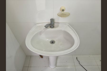 Casa de condomínio para alugar com 300m², 5 quartos e 2 vagas