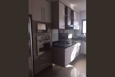 Apartamento à venda com 165m², 2 quartos e 2 vagas