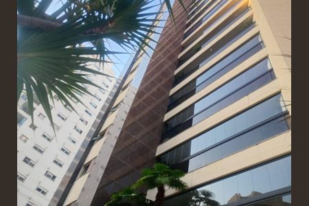 Apartamento à venda com 221m², 3 quartos e 4 vagas