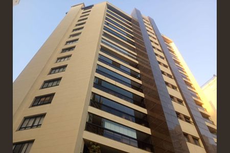 Apartamento à venda com 221m², 3 quartos e 4 vagas