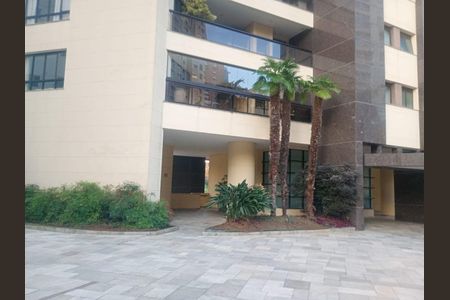 Apartamento à venda com 221m², 3 quartos e 4 vagas