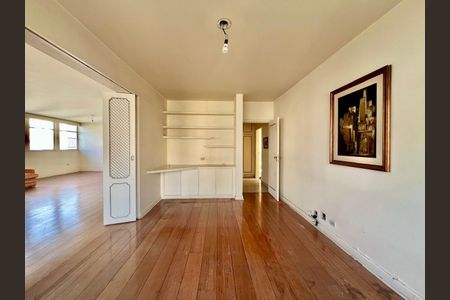 Apartamento à venda com 234m², 4 quartos e 2 vagas