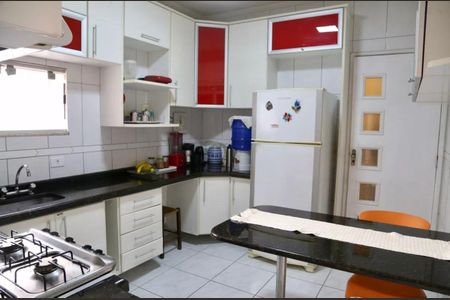 Casa à venda com 320m², 3 quartos e 3 vagas
