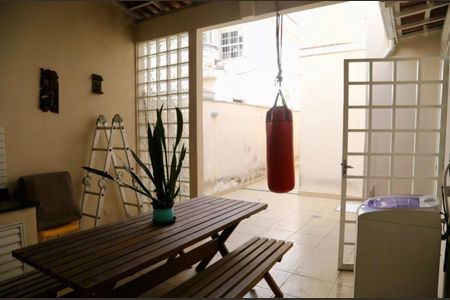 Casa à venda com 320m², 3 quartos e 3 vagas