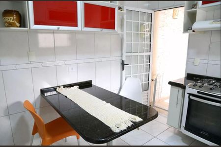 Casa à venda com 320m², 3 quartos e 3 vagas