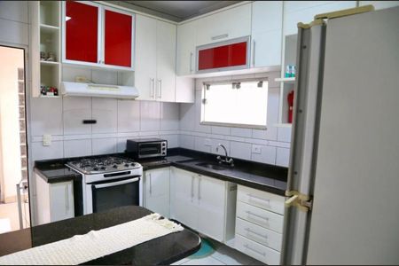 Casa à venda com 320m², 3 quartos e 3 vagas
