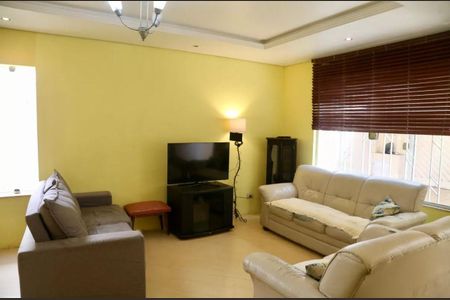 Casa à venda com 320m², 3 quartos e 3 vagas
