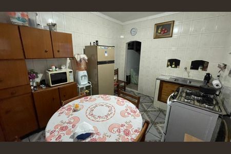 Casa à venda com 3 quartos, 246m² em Nova Gerti, São Caetano do Sul