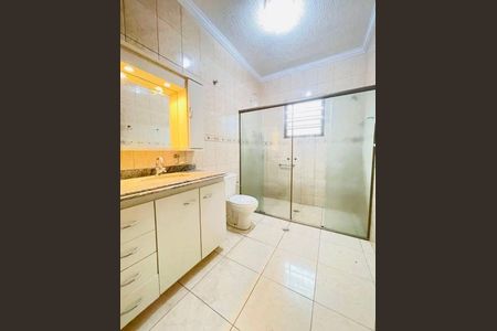 Casa à venda com 3 quartos, 250m² em Vila Junqueira, Santo André