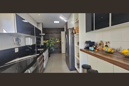 Apartamento à venda com 202m², 3 quartos e 4 vagas