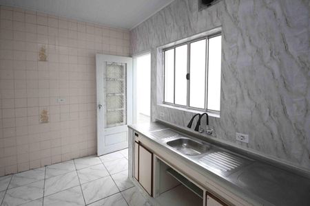 Casa para alugar com 110m², 3 quartos e 5 vagas