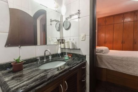 Casa à venda com 2 quartos, 109m² em Cidade Mãe do Céu, São Paulo