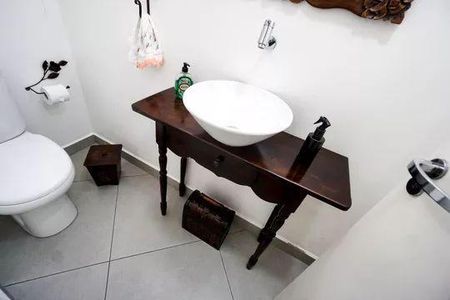 Casa à venda com 170m², 2 quartos e sem vaga
