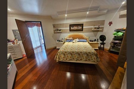 Casa à venda com 4 quartos, 530m² em Parque dos Passaros, São Bernardo do Campo