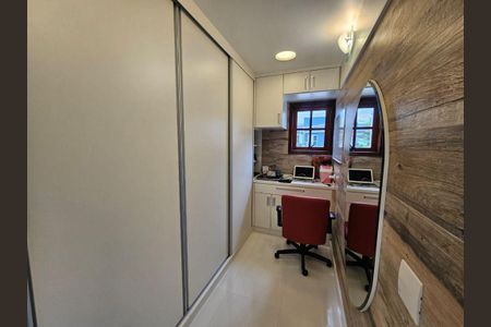 Casa à venda com 4 quartos, 530m² em Parque dos Passaros, São Bernardo do Campo