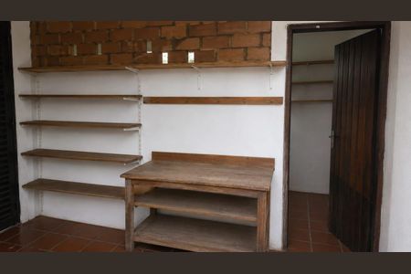 Casa à venda com 122m², 4 quartos e 4 vagas