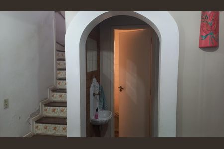 Casa à venda com 122m², 4 quartos e 4 vagas