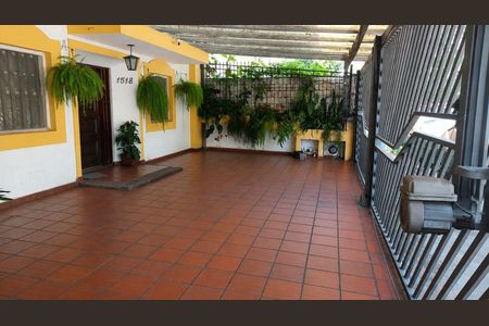 Casa à venda com 122m², 4 quartos e 4 vagas