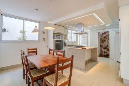 Casa à venda com 4 quartos, 343m² em Chácara Santo Antônio (Zona Sul), São Paulo