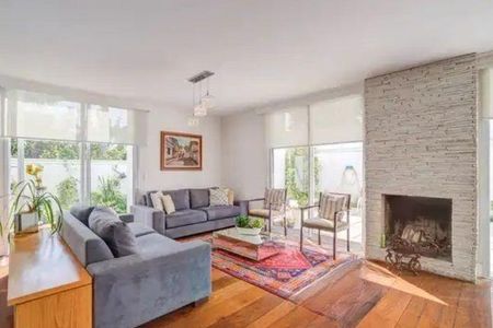 Casa à venda com 4 quartos, 343m² em Chácara Santo Antônio (Zona Sul), São Paulo
