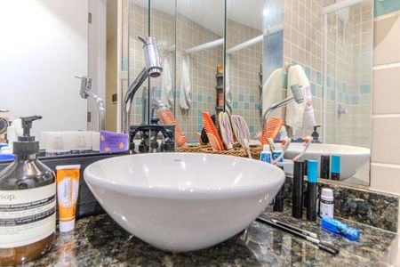 Apartamento à venda com 62m², 1 quarto e sem vaga Apartamento à venda com 62m², 1 quarto e sem vagaBanheiro