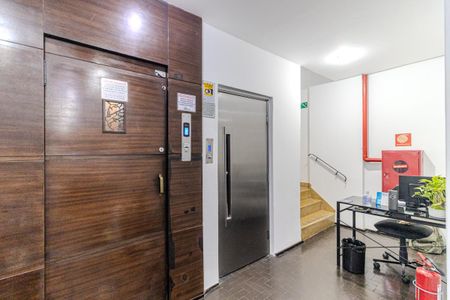 Apartamento à venda com 62m², 1 quarto e sem vaga Apartamento à venda com 62m², 1 quarto e sem vagaElevadores
