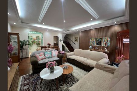Casa à venda com 4 quartos, 221m² em Nova Petrópolis, São Bernardo do Campo