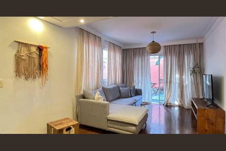 Casa à venda com 3 quartos, 200m² em Aclimação, São Paulo