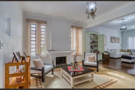 Casa à venda com 4 quartos, 301m² em Chácara Santo Antônio (Zona Sul), São Paulo