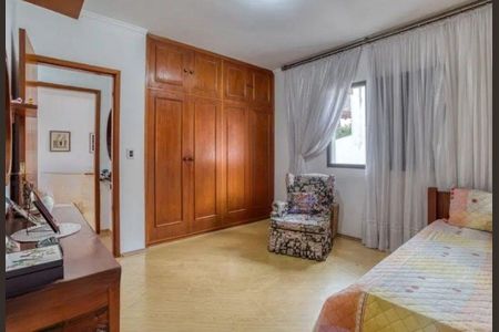 Casa à venda com 4 quartos, 301m² em Chácara Santo Antônio (Zona Sul), São Paulo