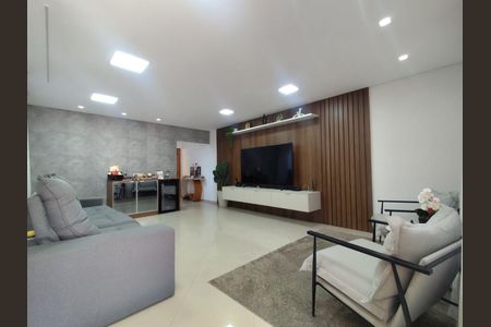 Casa à venda com 3 quartos, 212m² em Vila Milton, Guarulhos