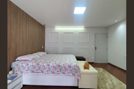 Casa à venda com 3 quartos, 212m² em Vila Milton, Guarulhos
