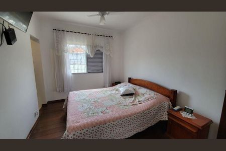 Casa à venda com 3 quartos, 209m² em Santa Terezinha, São Bernardo do Campo
