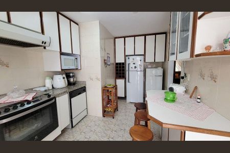 Casa à venda com 3 quartos, 209m² em Santa Terezinha, São Bernardo do Campo