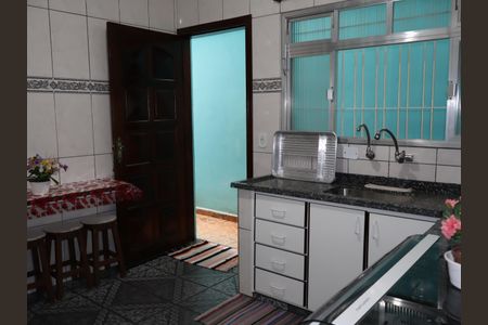 Casa à venda com 125m², 4 quartos e 2 vagasCozinha
