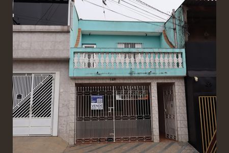 Casa à venda com 125m², 4 quartos e 2 vagasFachada e portão