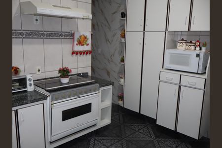 Casa à venda com 125m², 4 quartos e 2 vagasCozinha