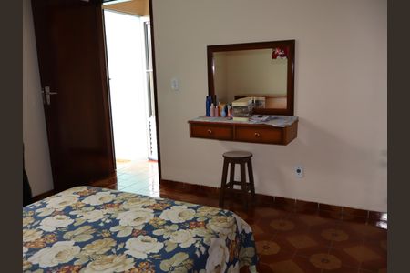 Casa à venda com 125m², 4 quartos e 2 vagasSuíte