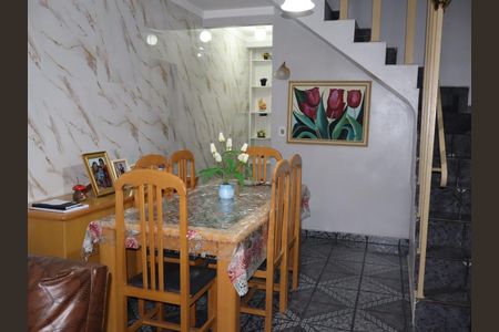 Sala de casa à venda com 4 quartos, 125m² em Parque dos Bancarios, São Paulo