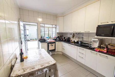 Casa à venda com 110m², 3 quartos e 1 vaga