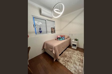Casa à venda com 3 quartos, 118m² em Jardim Textil, São Paulo